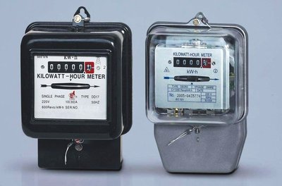 智能電表電費&ldquo;噌噌&rdquo;的漲,懷疑被動了手腳,電工說偷電賊就在家